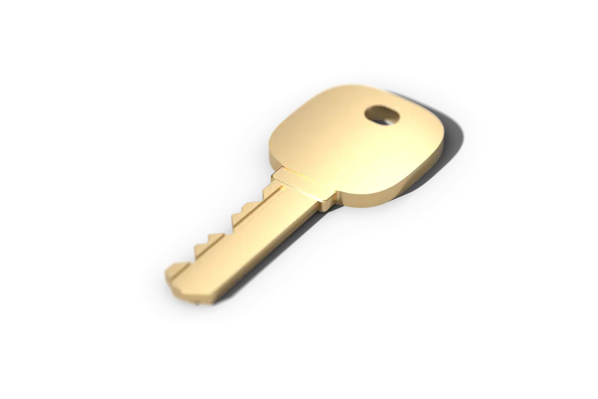 Une clé de cylindre européen posée seule, comme celle restée de l’autre côté de la porte